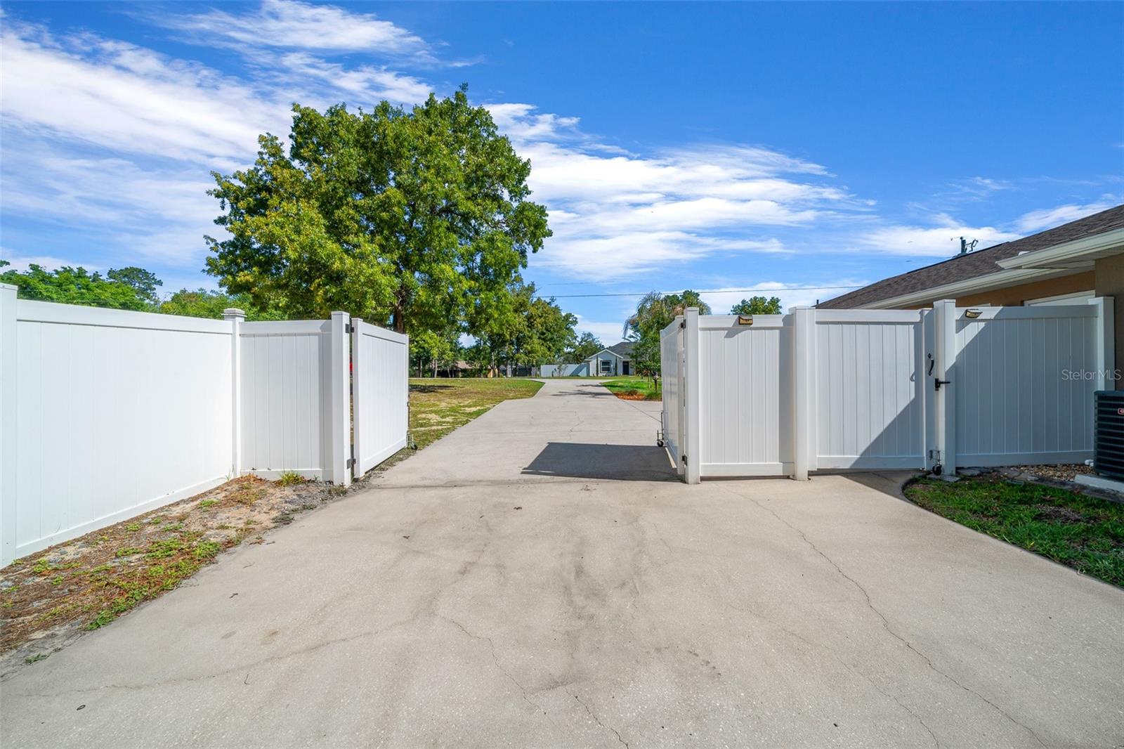 8590 SE 159TH LN, SUMMERFIELD, FL, 34491