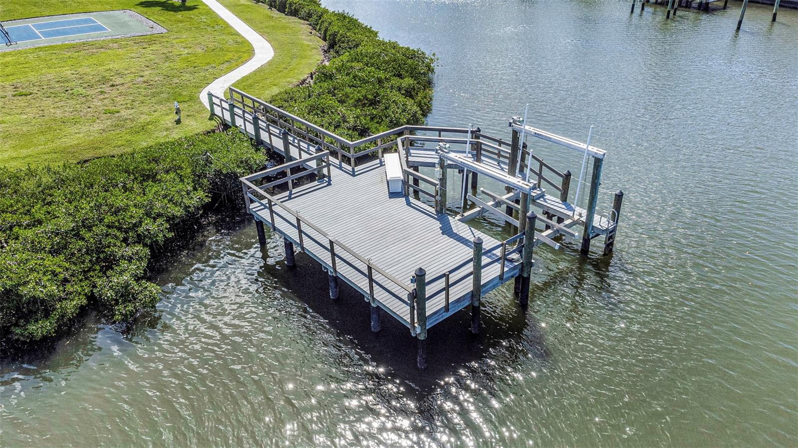 4028 ROCKY SHORES DR, TAMPA, FL, 33634