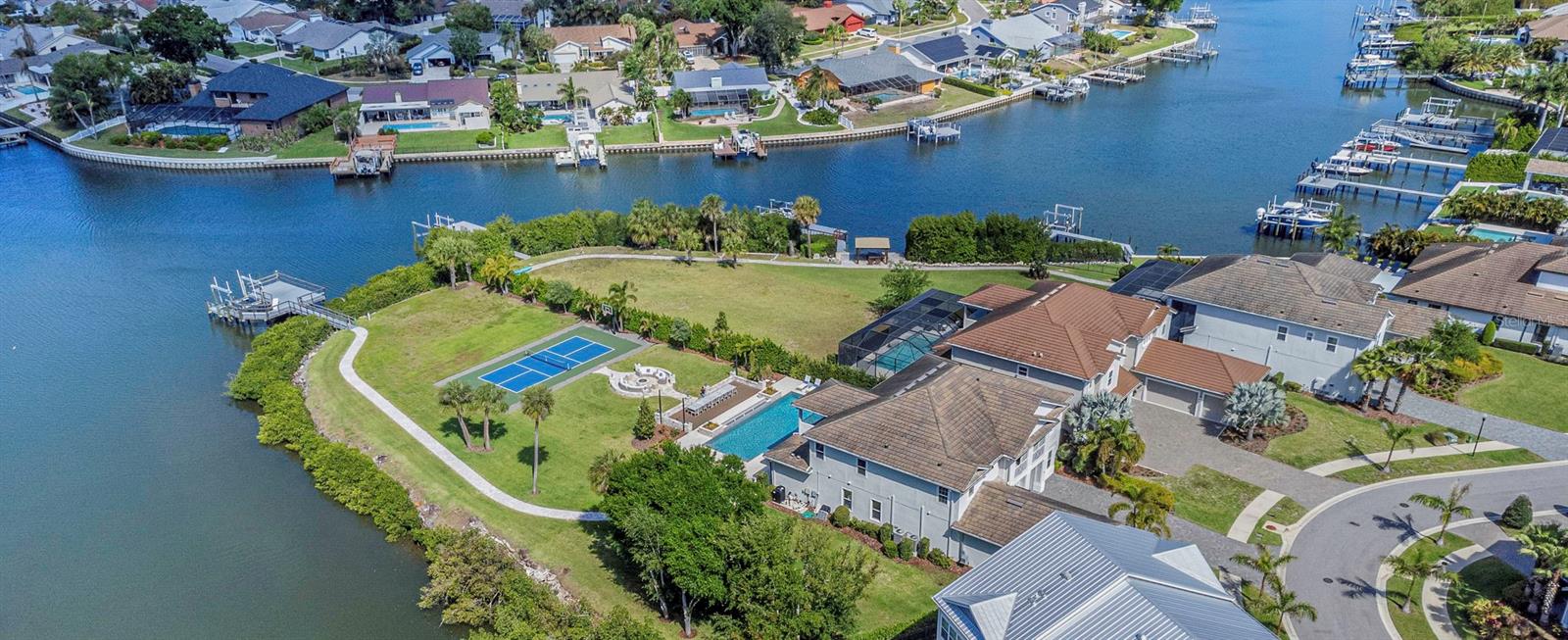 4028 ROCKY SHORES DR, TAMPA, FL, 33634