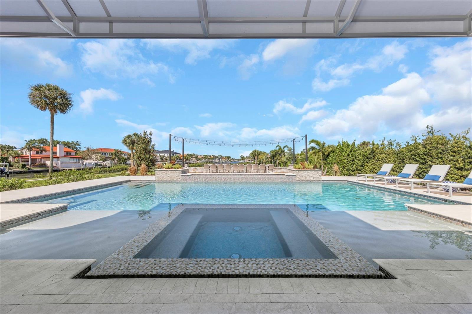 4028 ROCKY SHORES DR, TAMPA, FL, 33634