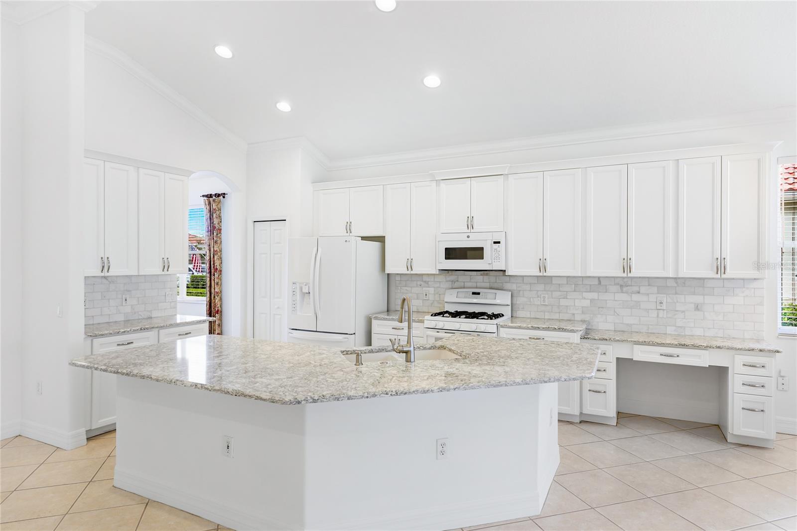 711 FOGGY MORN LN, BRADENTON, FL, 34212