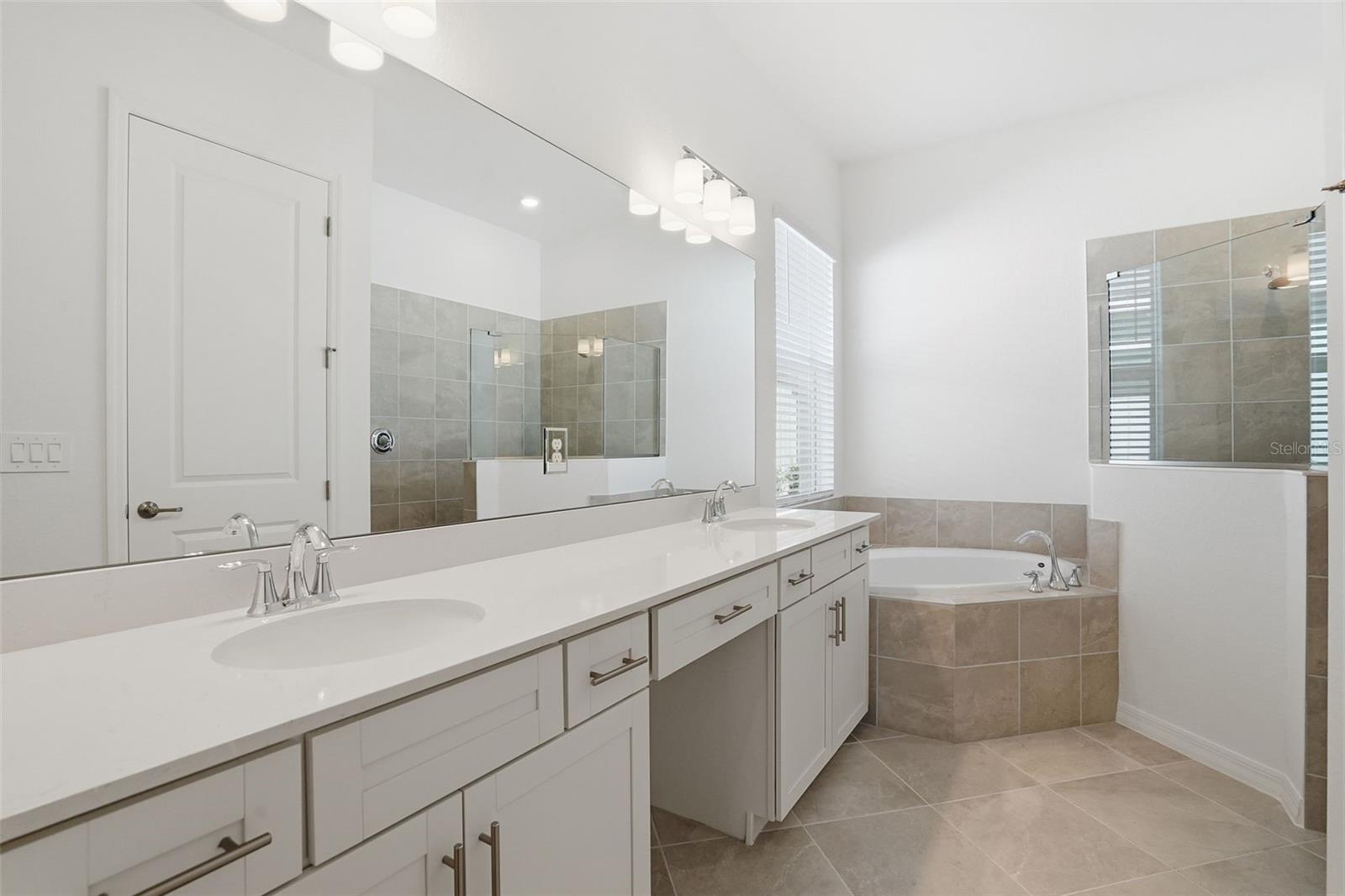 19714 TROUT TER, LAKEWOOD RANCH, FL, 34211