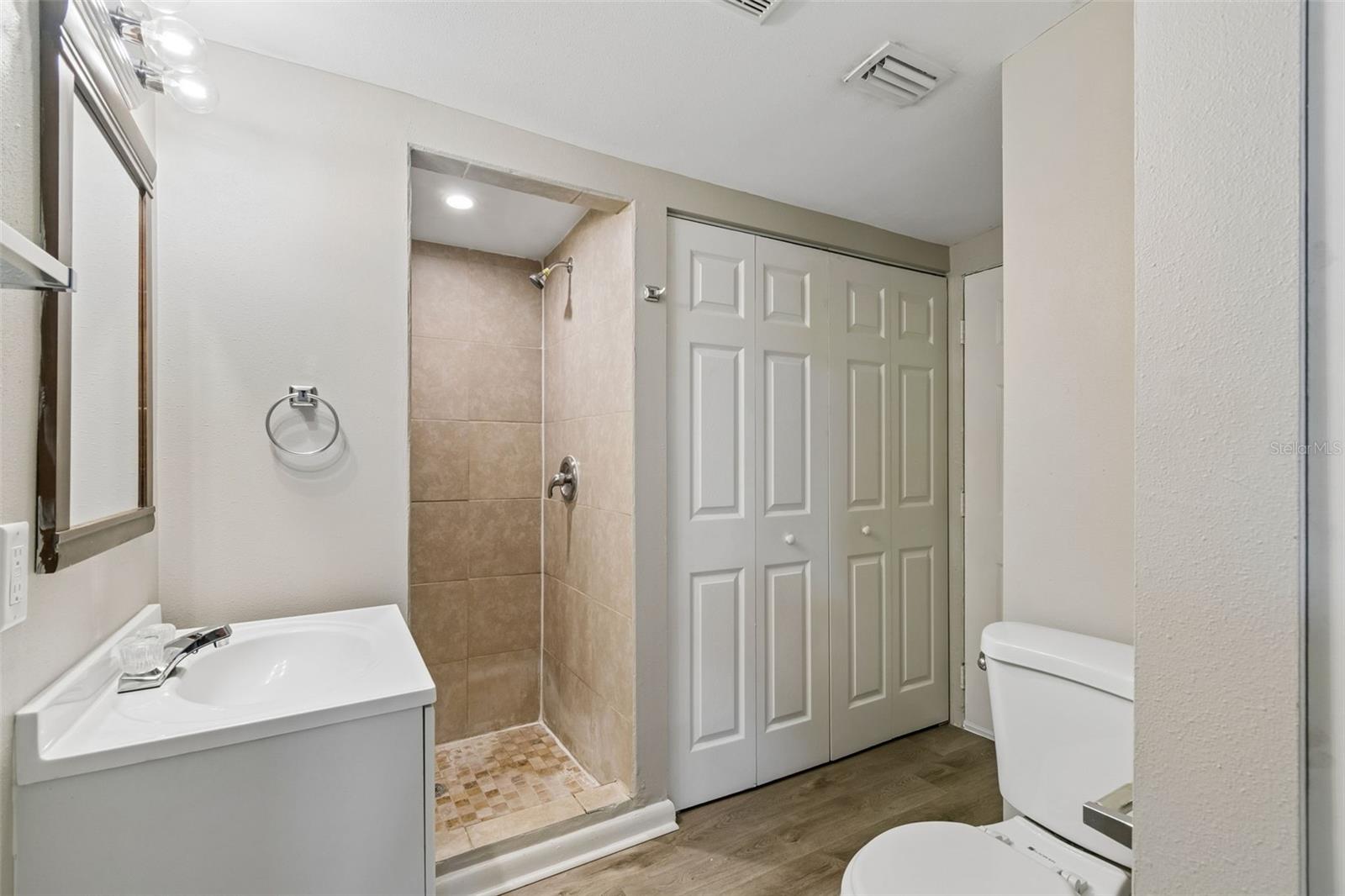 9228 82ND WAY, SEMINOLE, FL, 33777