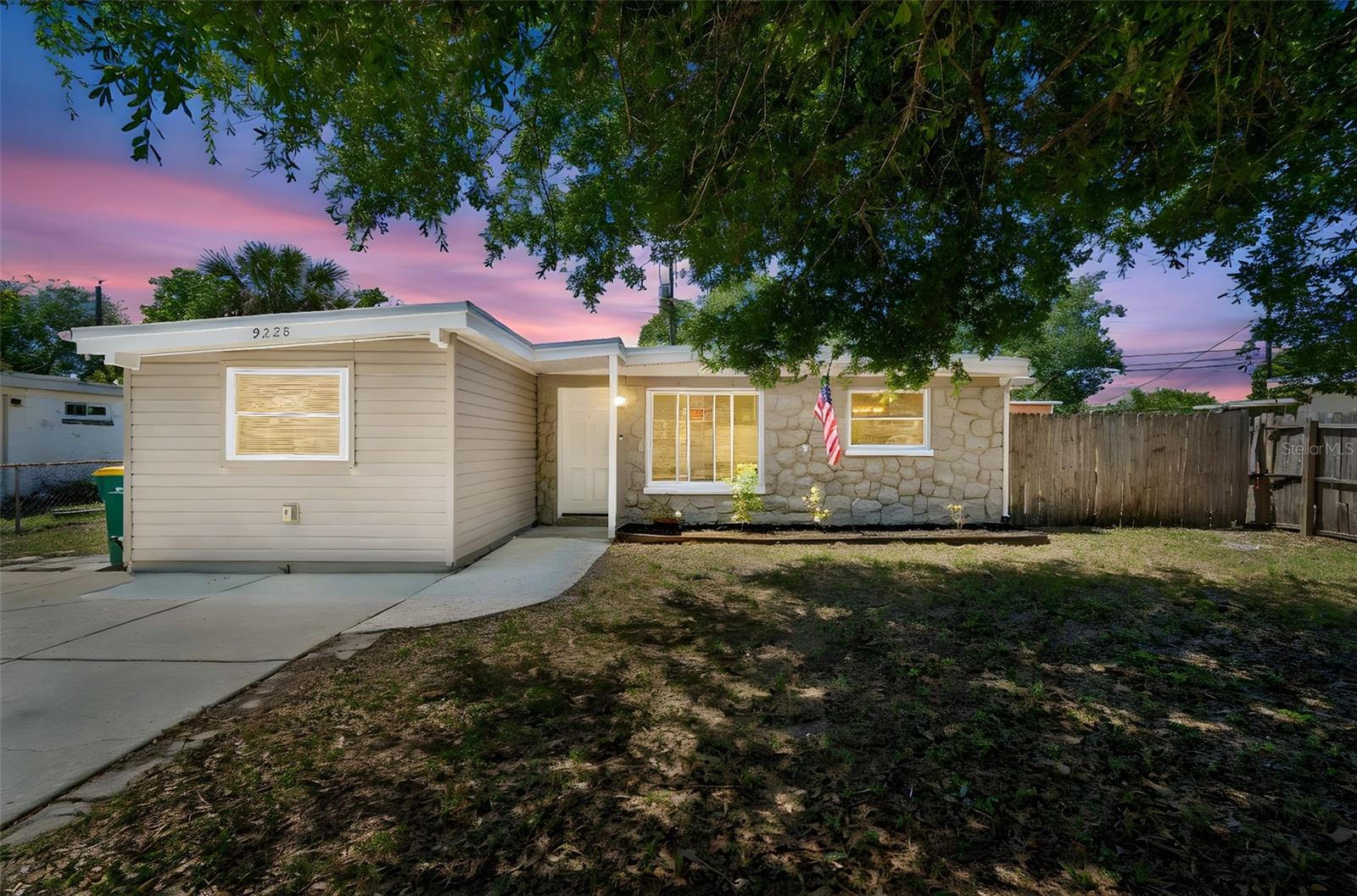 9228 82ND WAY, SEMINOLE, FL, 33777