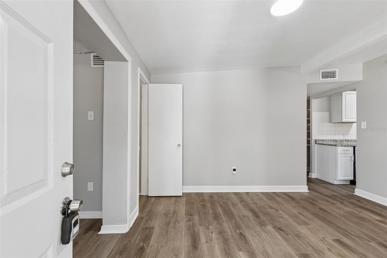 9228 82ND WAY, SEMINOLE, FL, 33777