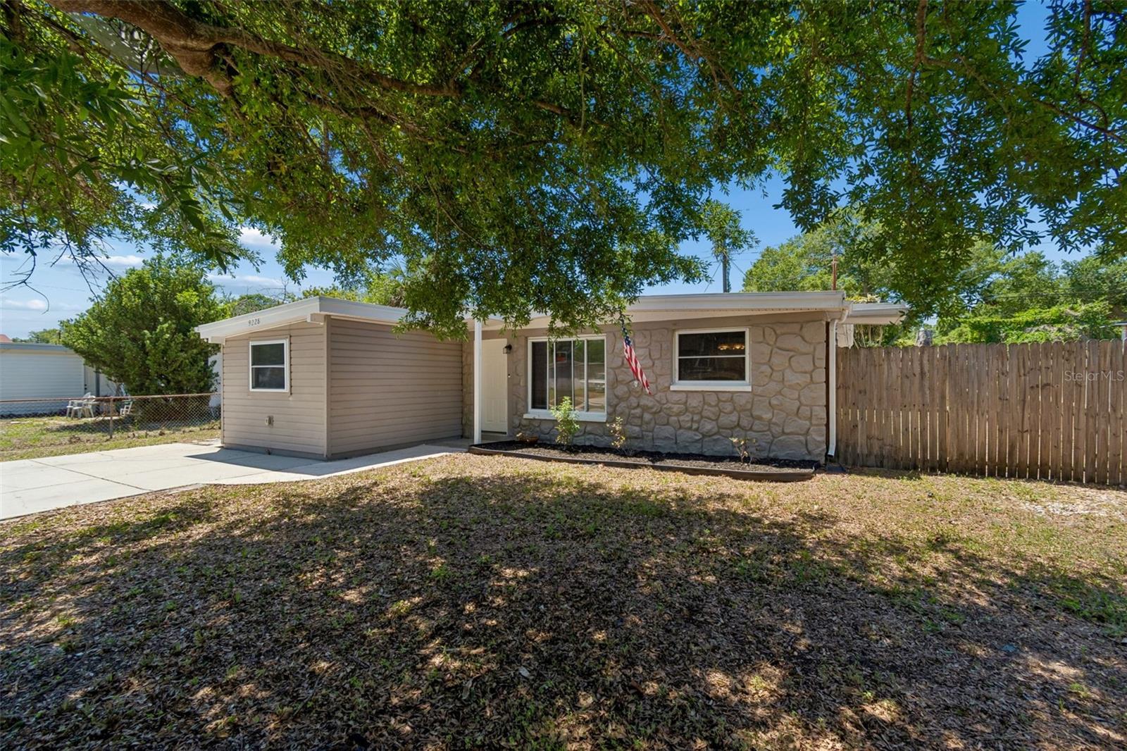 9228 82ND WAY, SEMINOLE, FL, 33777