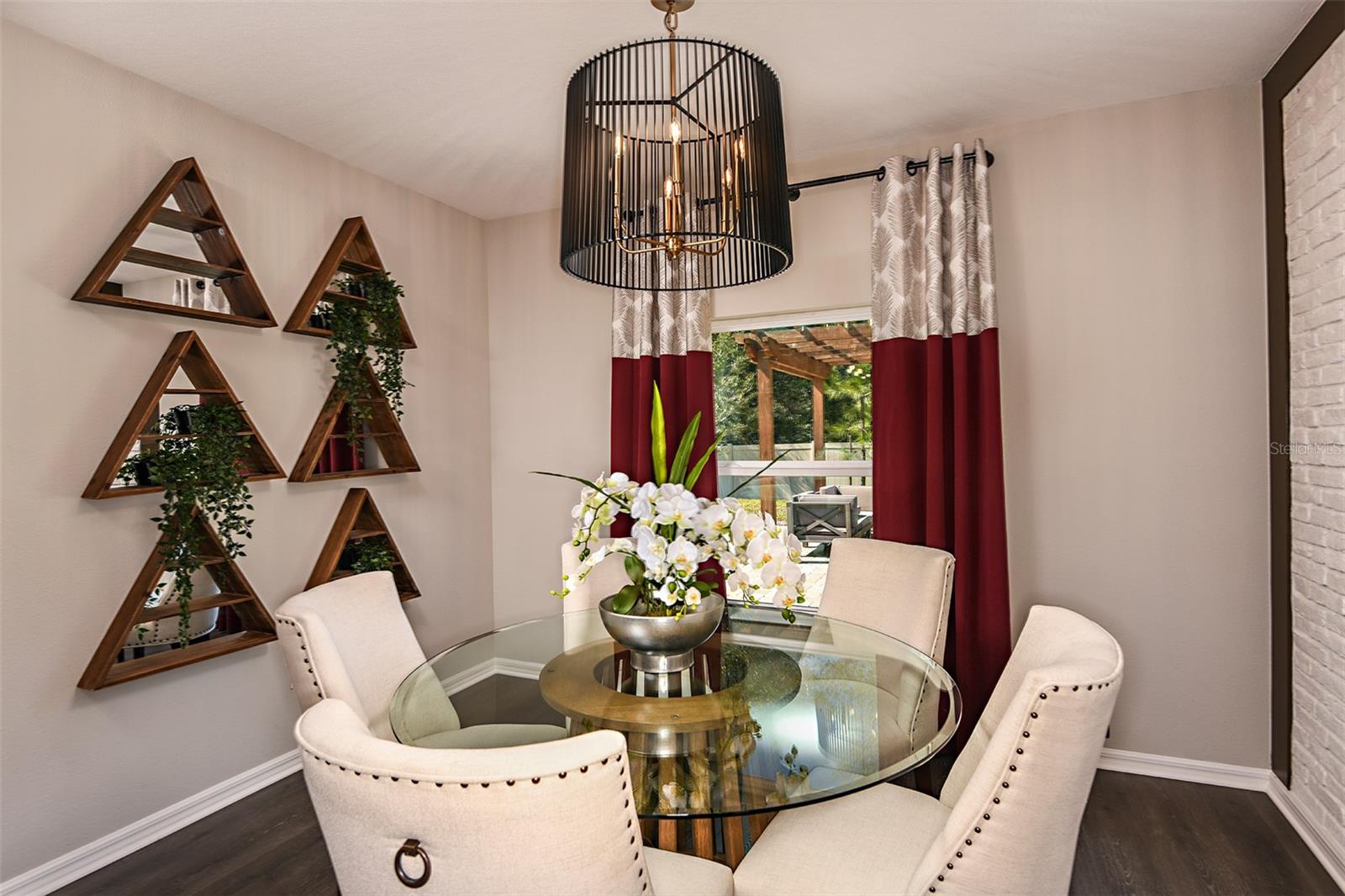 591 DARSHIRE AVE, EUSTIS, FL, 32736