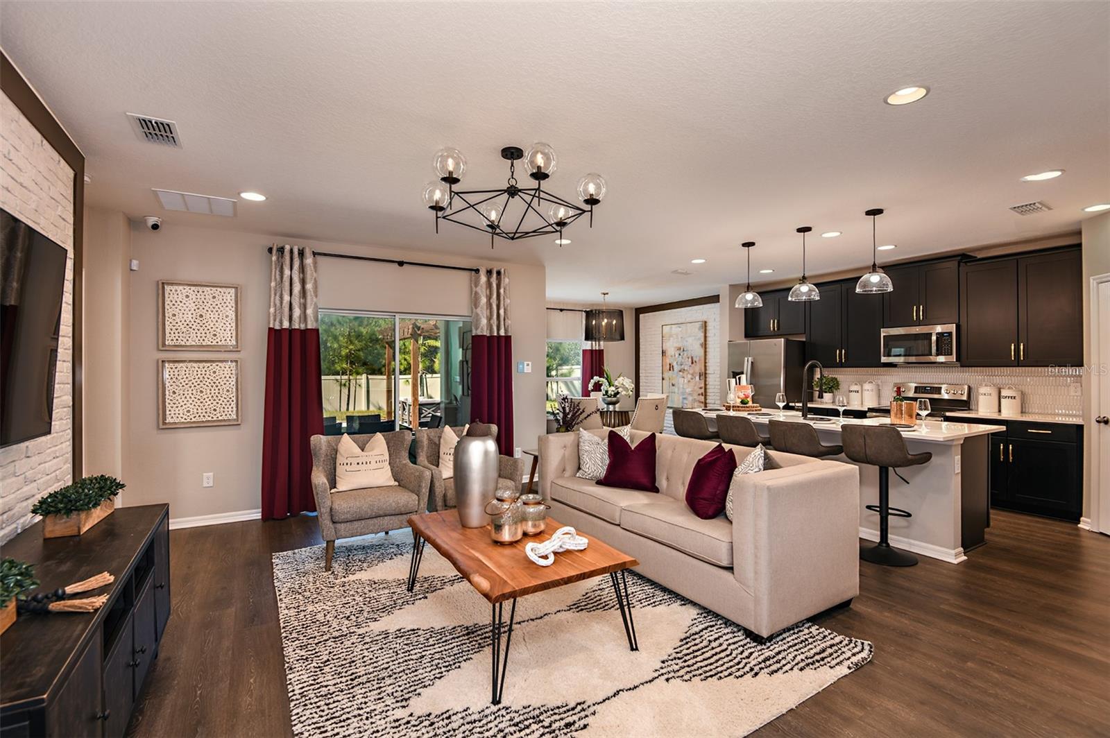 591 DARSHIRE AVE, EUSTIS, FL, 32736