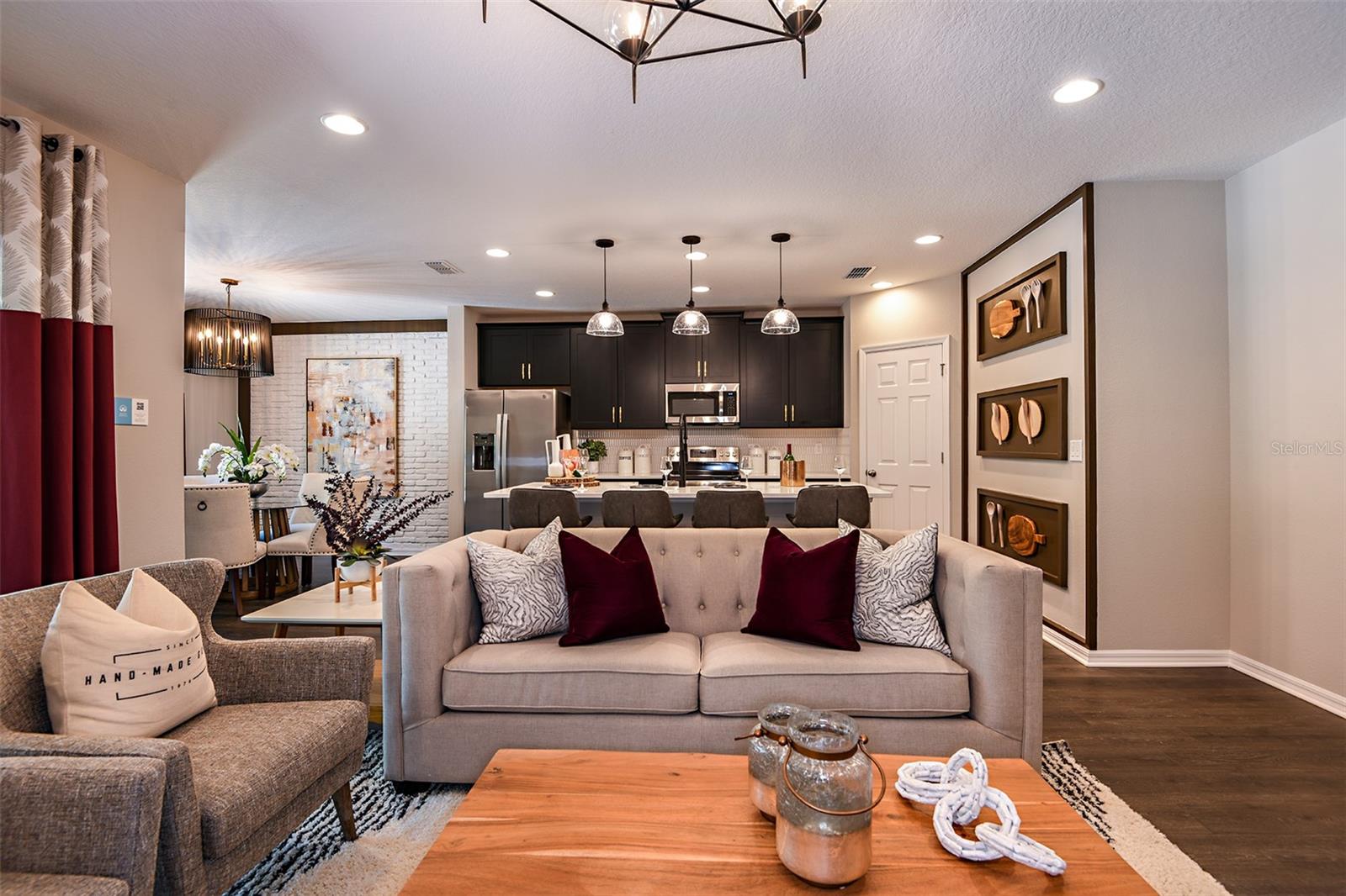 591 DARSHIRE AVE, EUSTIS, FL, 32736