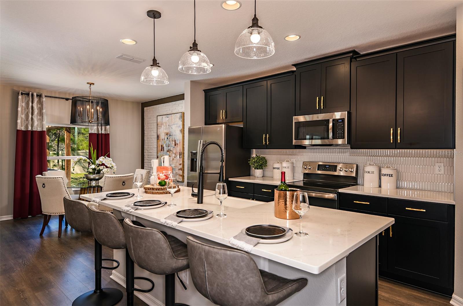 591 DARSHIRE AVE, EUSTIS, FL, 32736