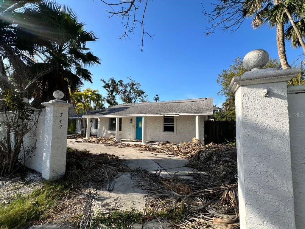 749 SIESTA DR, SARASOTA, FL, 34242