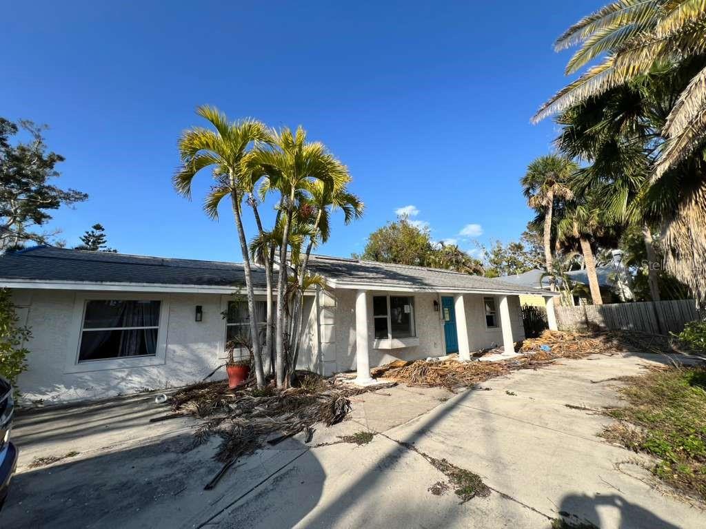 749 SIESTA DR, SARASOTA, FL, 34242