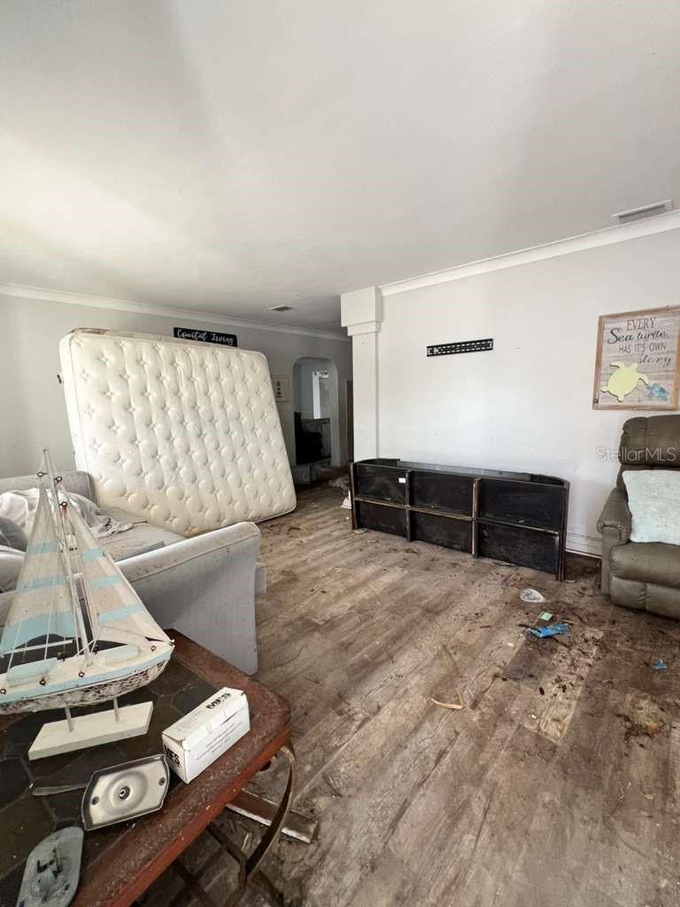 749 SIESTA DR, SARASOTA, FL, 34242