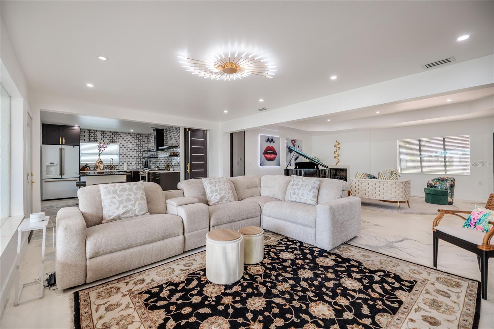 2216 S OCCIDENT ST, TAMPA, FL, 33629