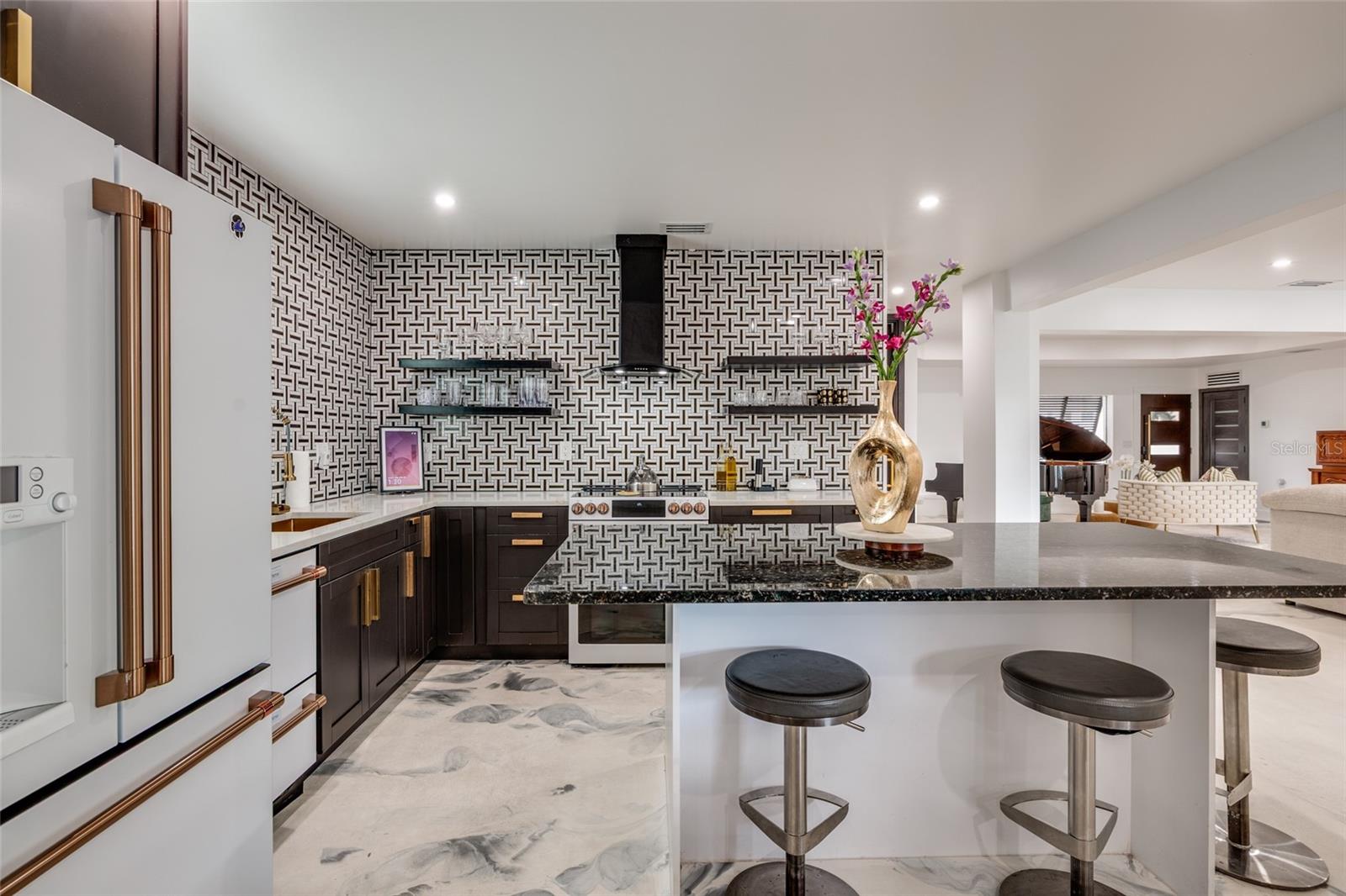 2216 S OCCIDENT ST, TAMPA, FL, 33629