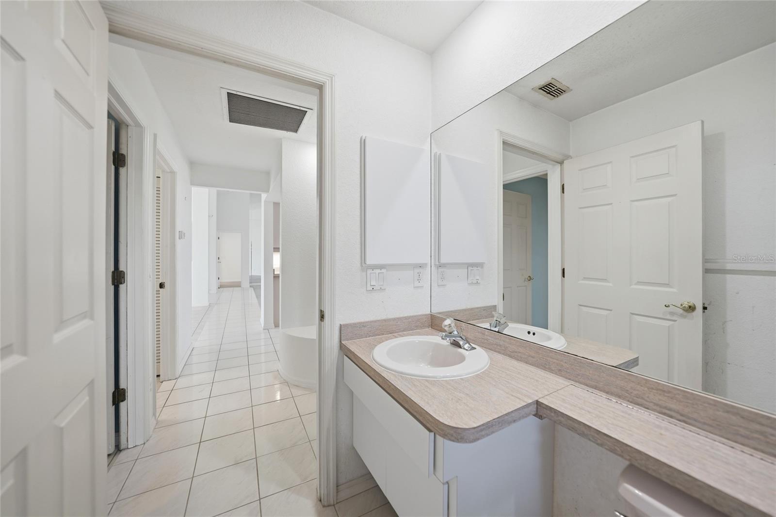 64 SPORTSMAN CT, ROTONDA WEST, FL, 33947