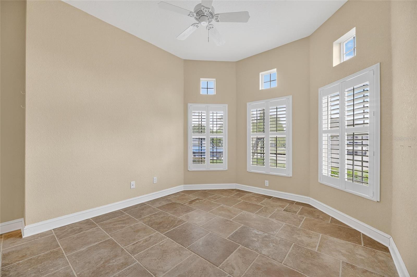 1039 EMERALD DUNES DR, SUN CITY CENTER, FL, 33573