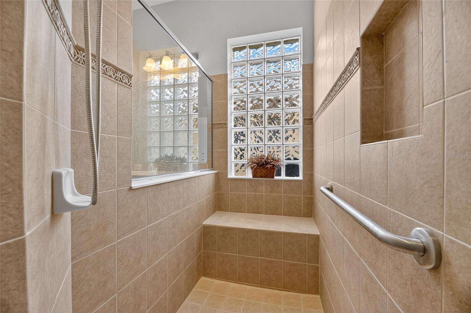 1039 EMERALD DUNES DR, SUN CITY CENTER, FL, 33573