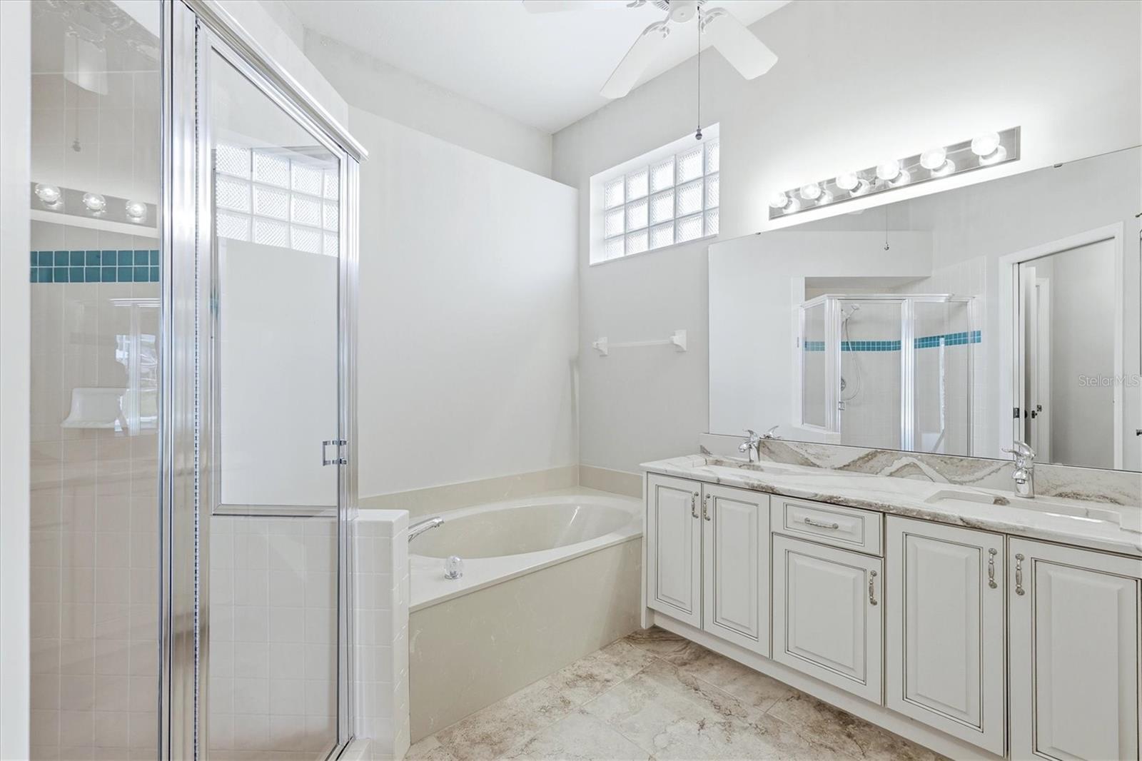 6820 AVENIDA MARBELLA, SARASOTA, FL, 34238