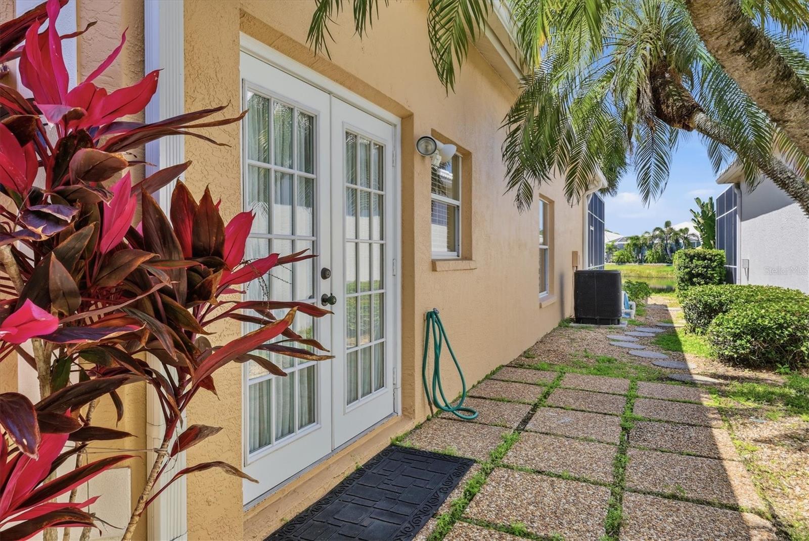 6820 AVENIDA MARBELLA, SARASOTA, FL, 34238