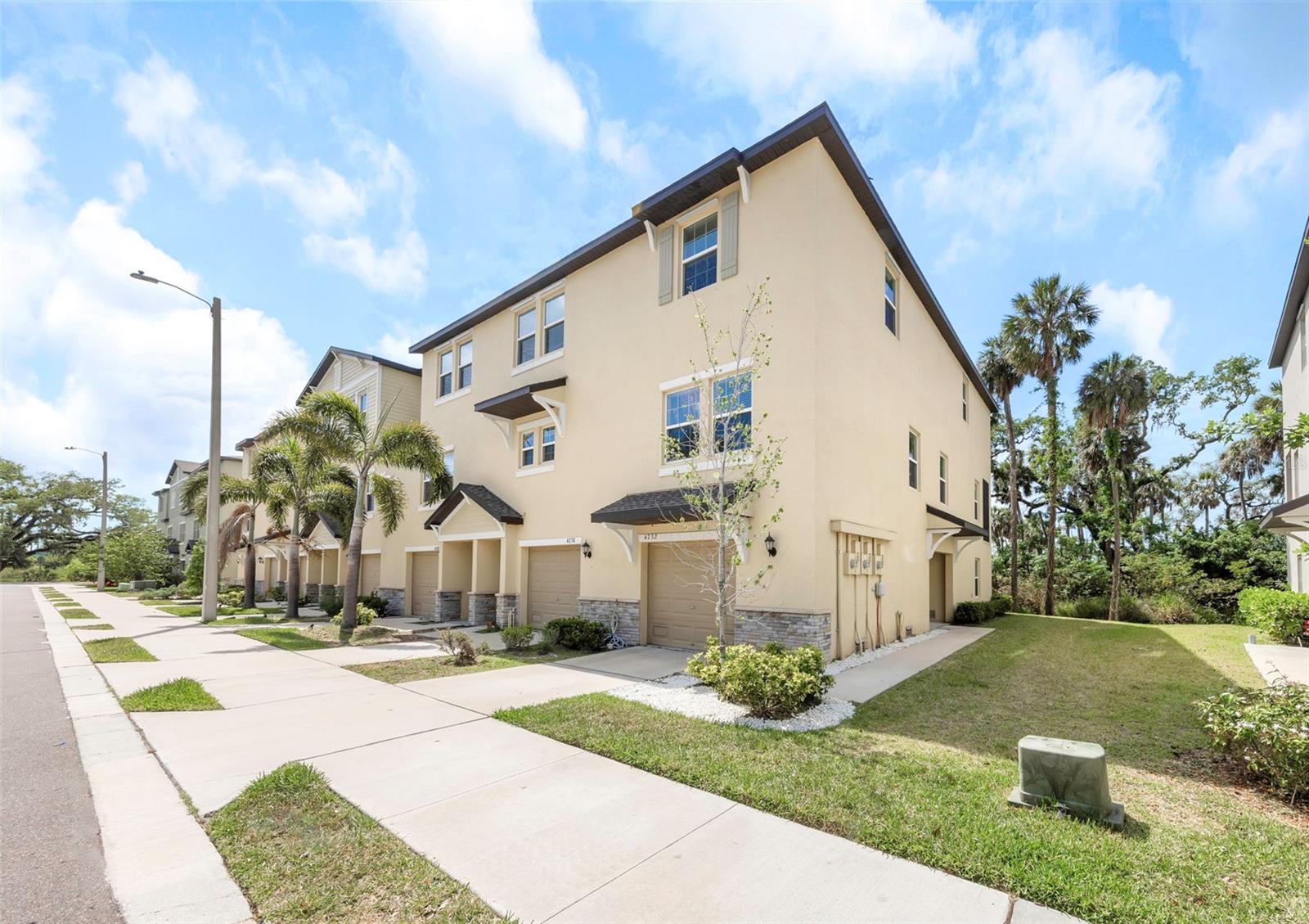 4732 TUSCAN LOON DR, TAMPA, FL, 33619