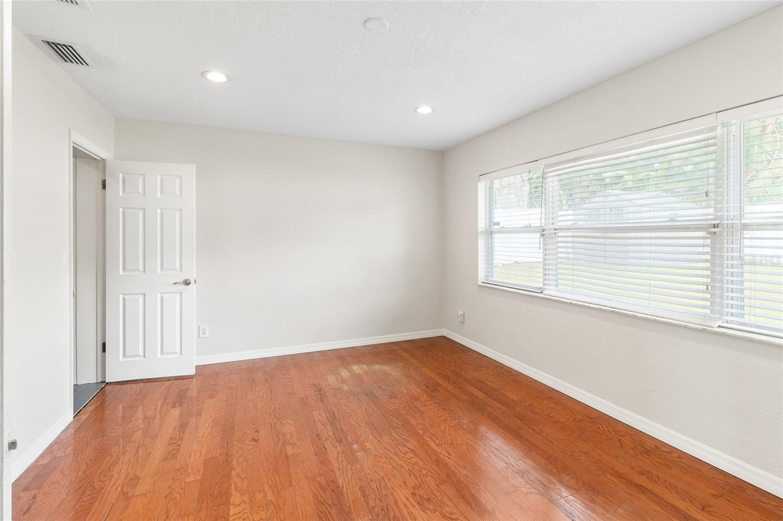 1966 SANDRA DR, CLEARWATER, FL, 33764