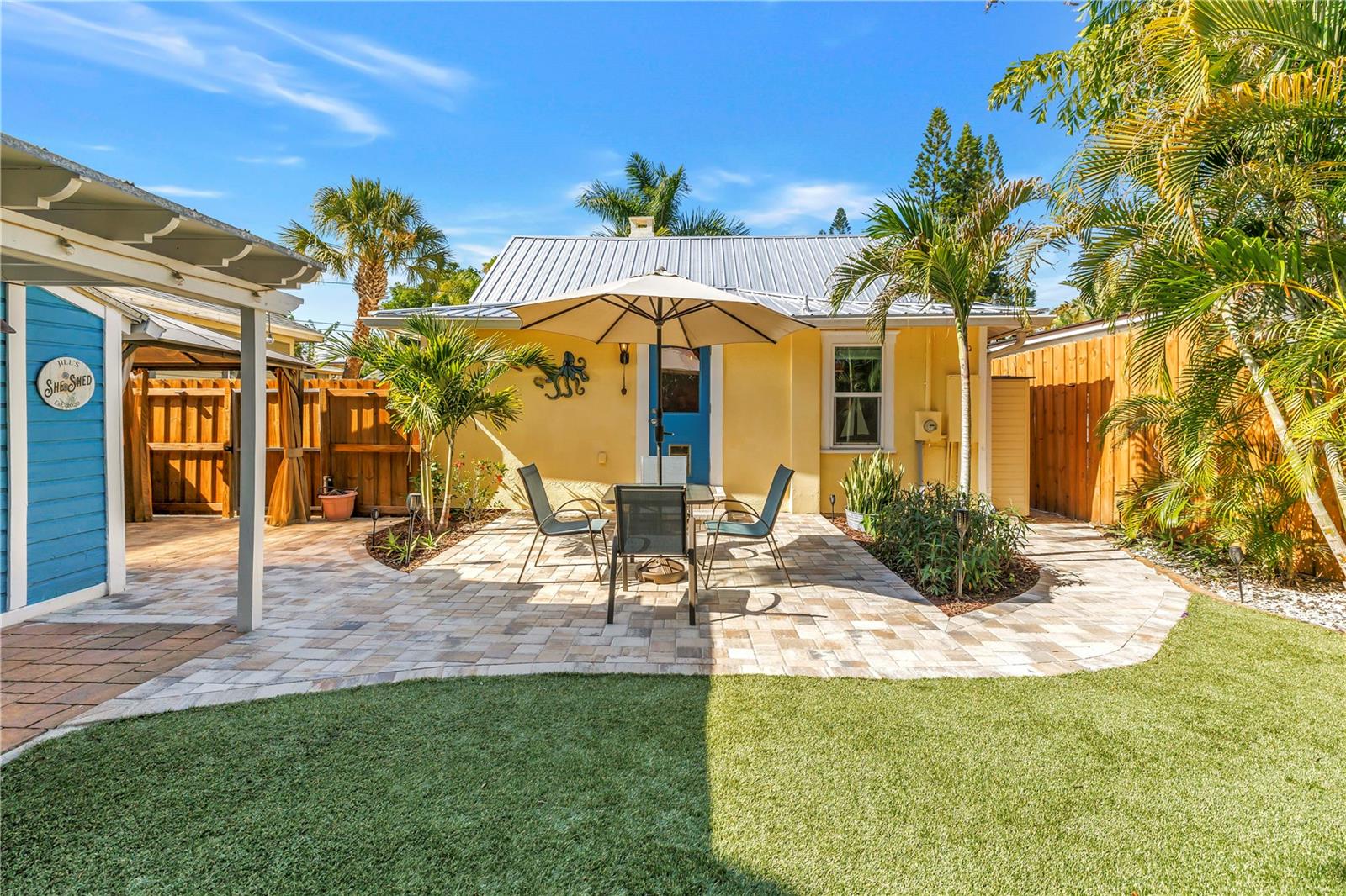 748 11TH AVE N, ST PETERSBURG, FL, 33701