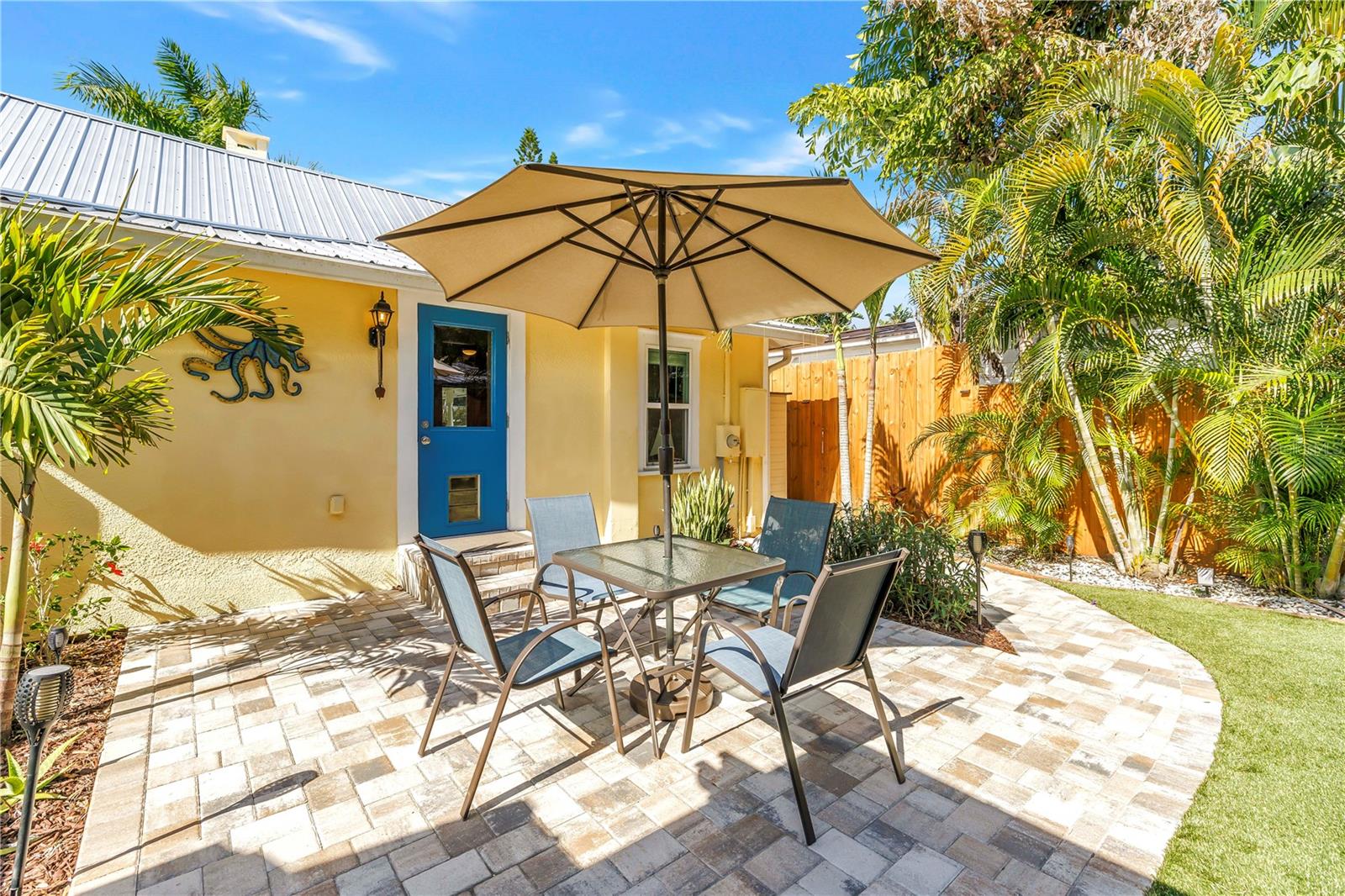 748 11TH AVE N, ST PETERSBURG, FL, 33701