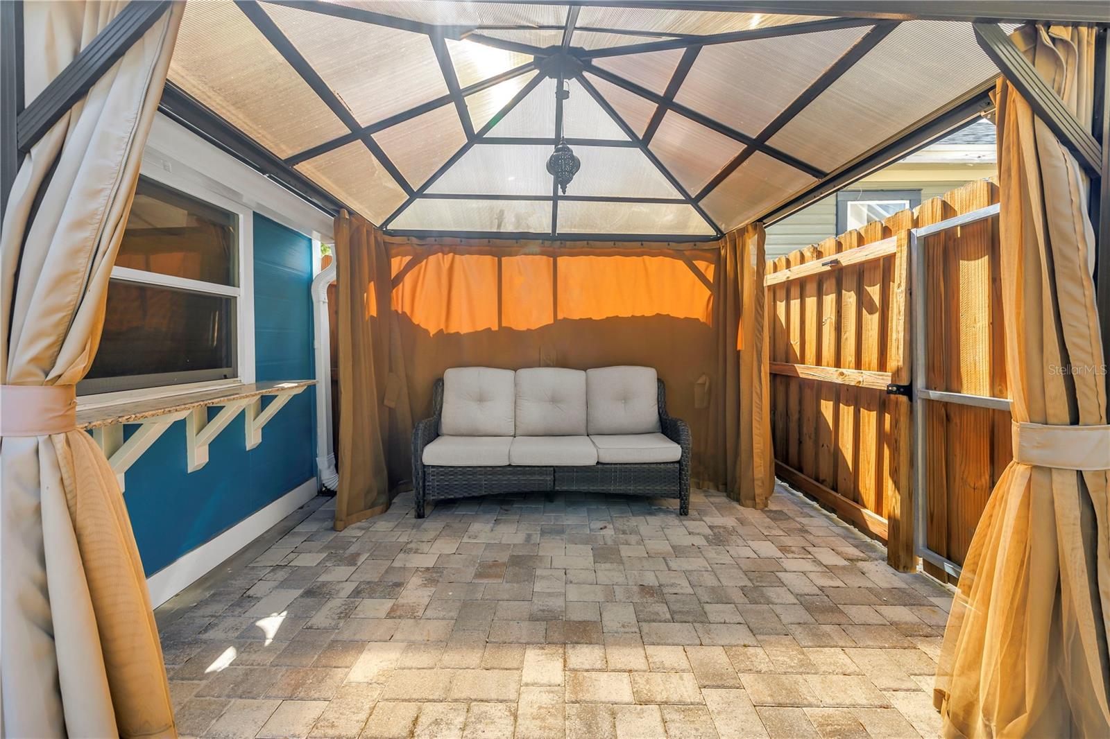 748 11TH AVE N, ST PETERSBURG, FL, 33701