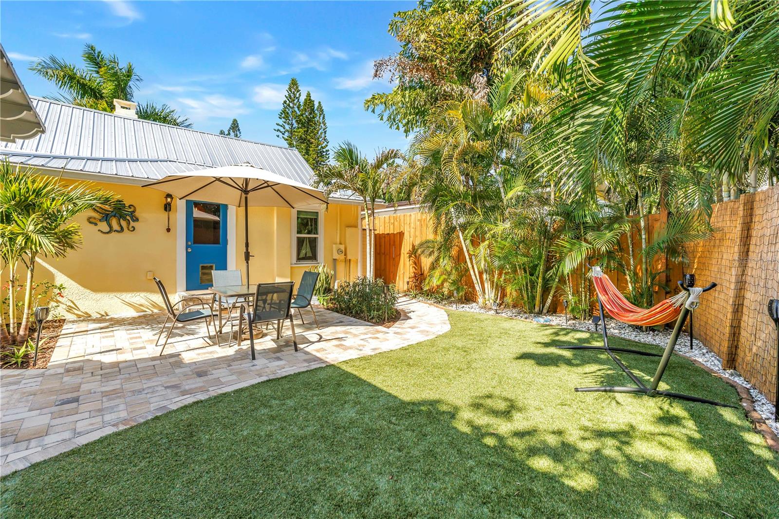 748 11TH AVE N, ST PETERSBURG, FL, 33701