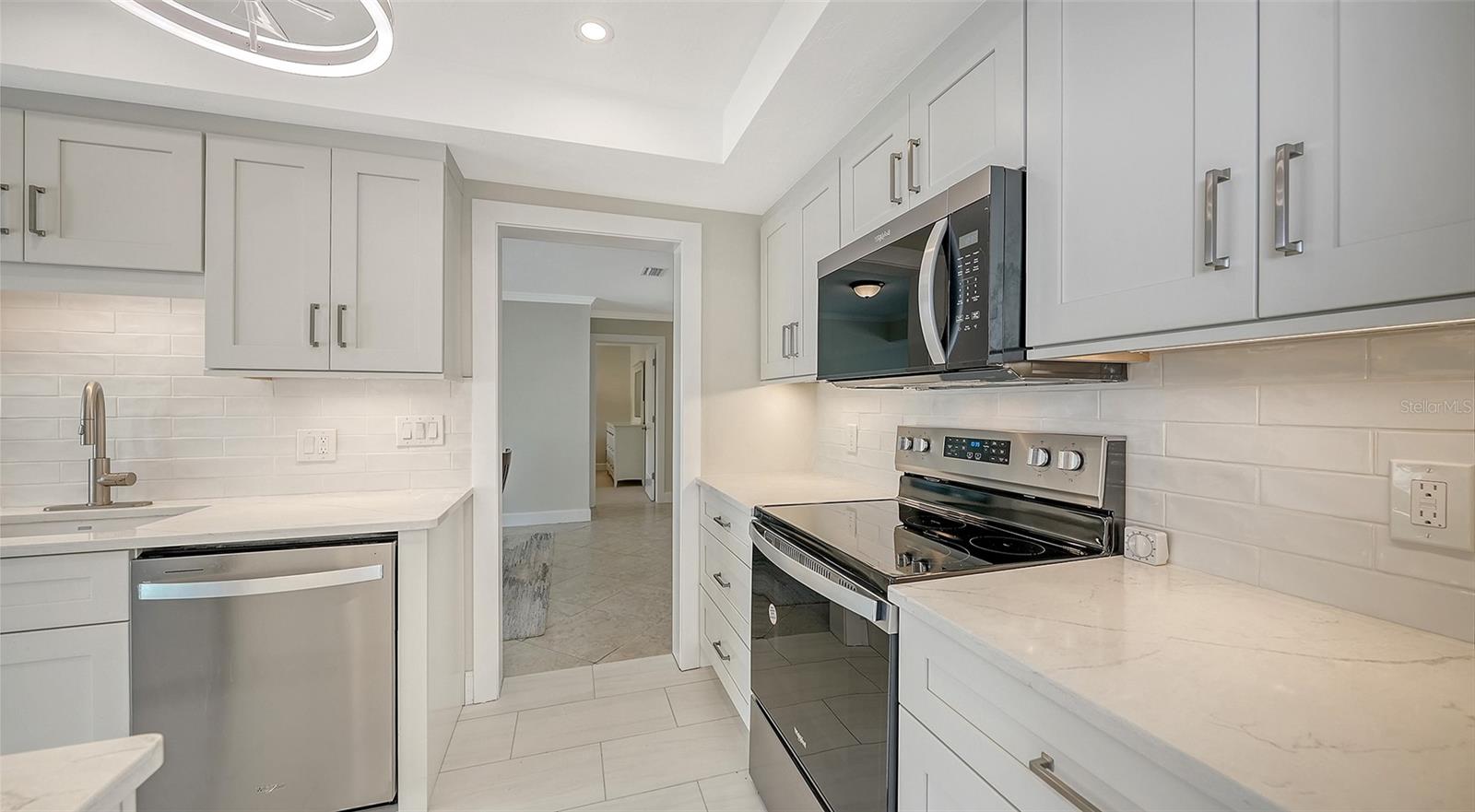 206 HOURGLASS WAY #V10, SARASOTA, FL, 34242