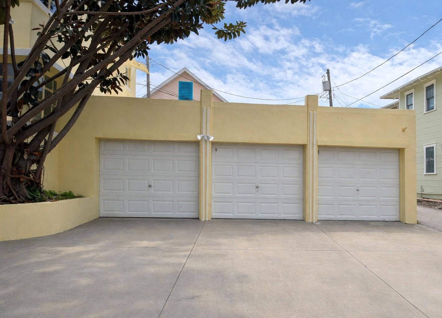 520 11TH AVE N, ST PETERSBURG, FL, 33701