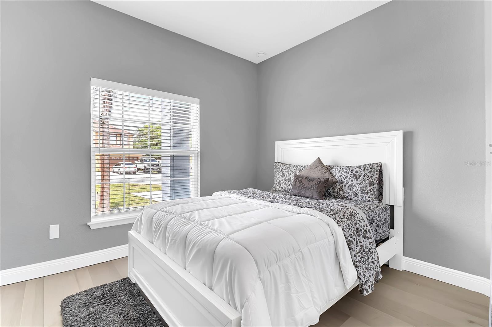 100 AURORA LN, KISSIMMEE, FL, 34758