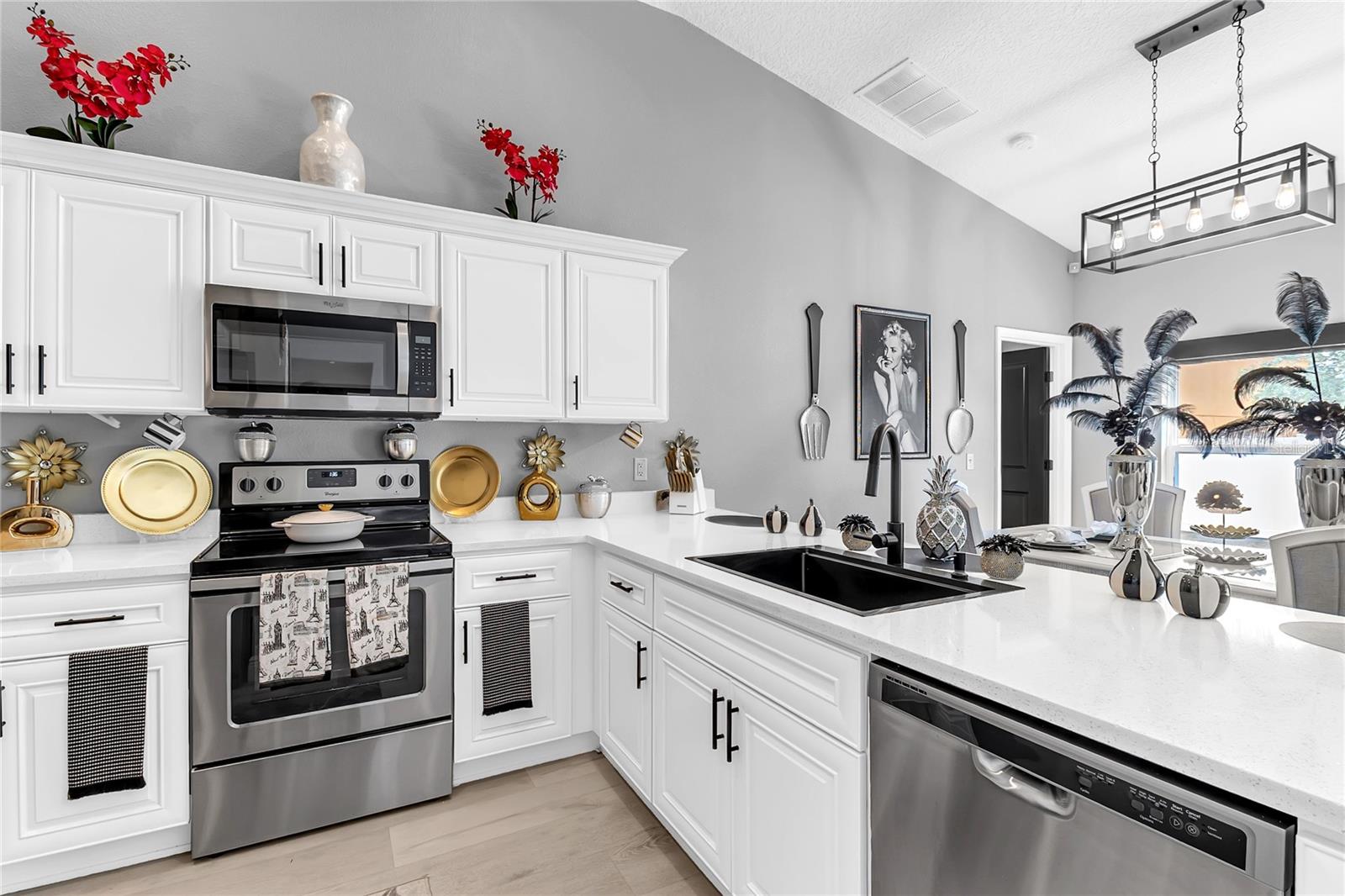 100 AURORA LN, KISSIMMEE, FL, 34758