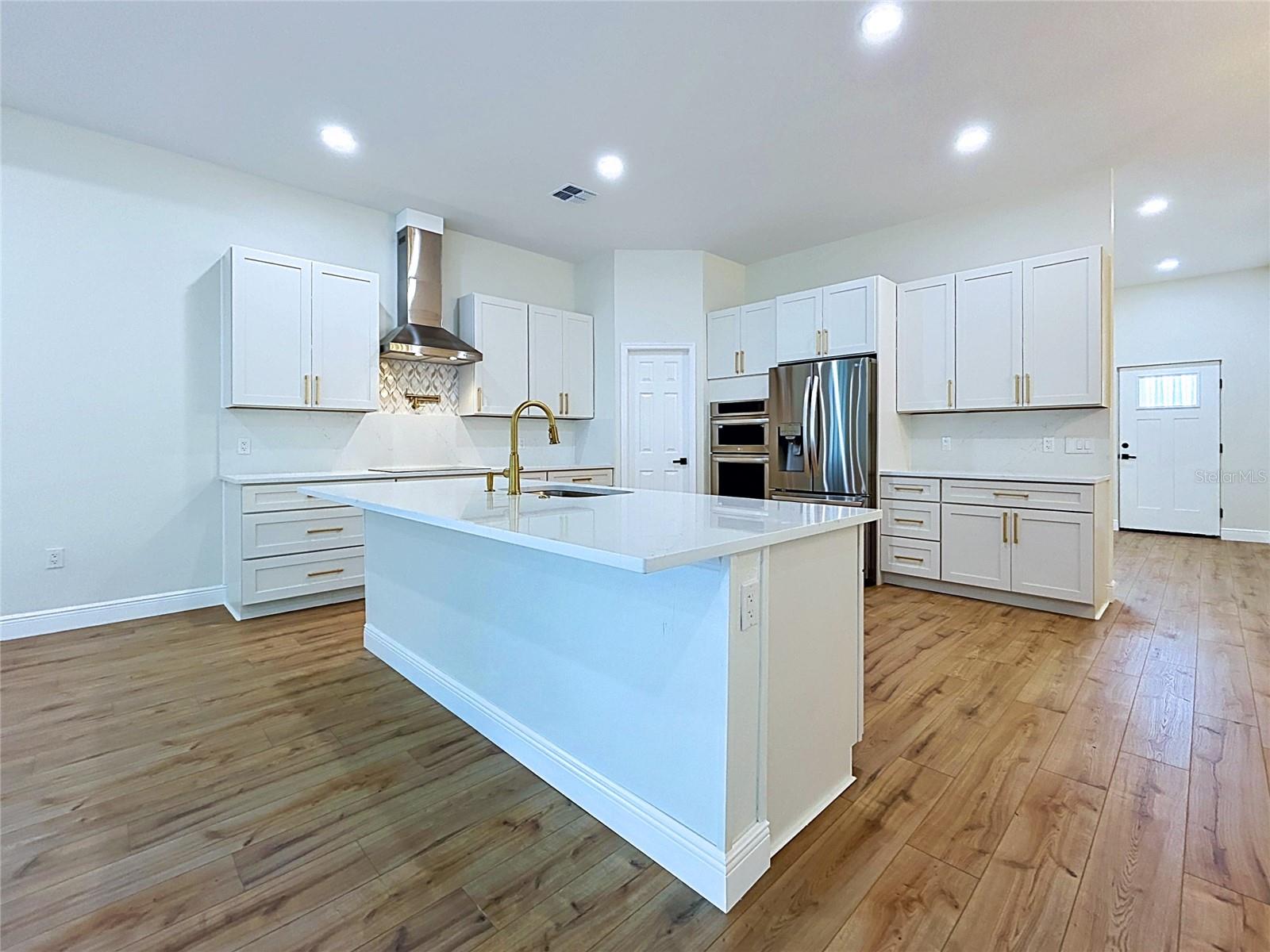 32502 GREENWOOD LOOP, WESLEY CHAPEL, FL, 33545