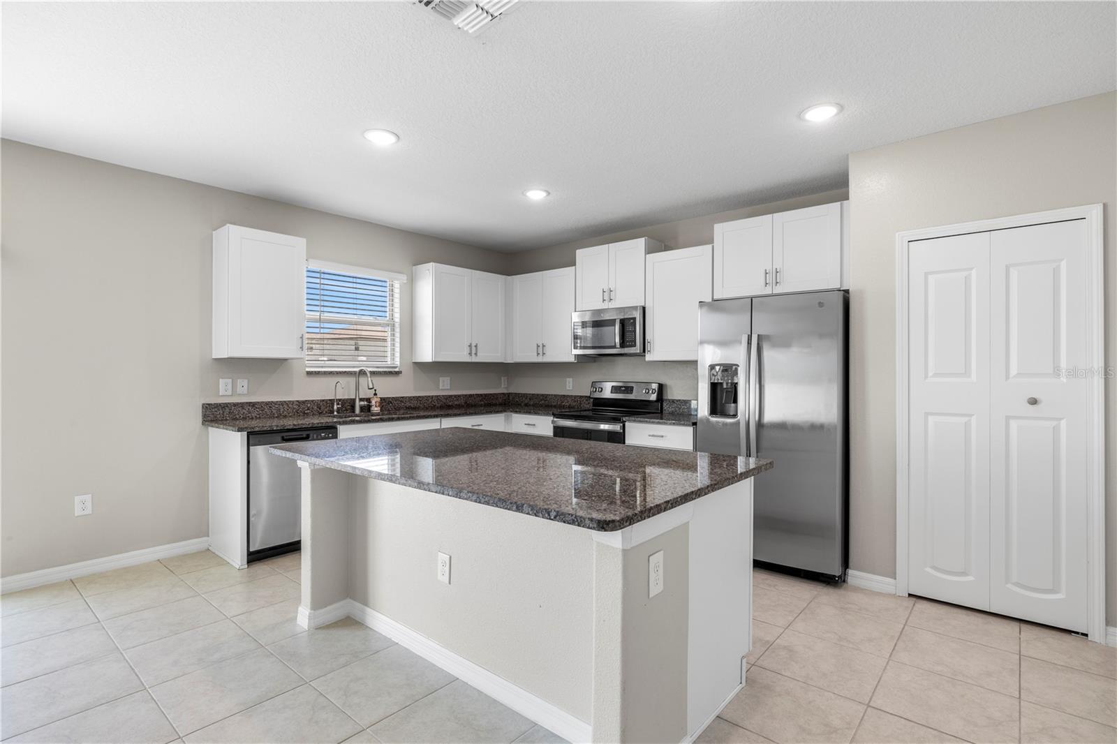 12952 WILDFLOWER MEADOW DR, RIVERVIEW, FL, 33579