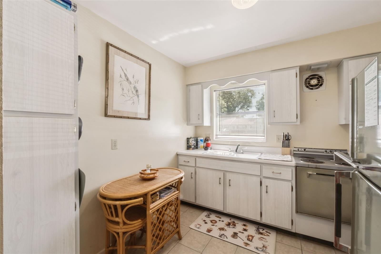 714 E MINNESOTA AVE #B, DELAND, FL, 32724