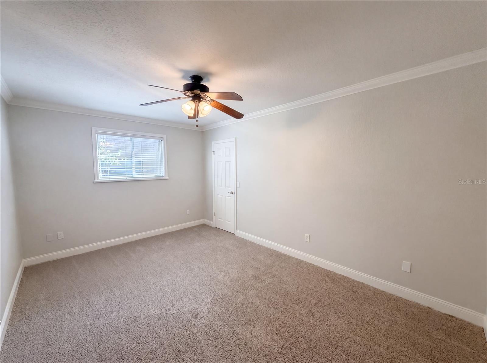 5609 EXECUTIVE DR, NEW PORT RICHEY, FL, 34652