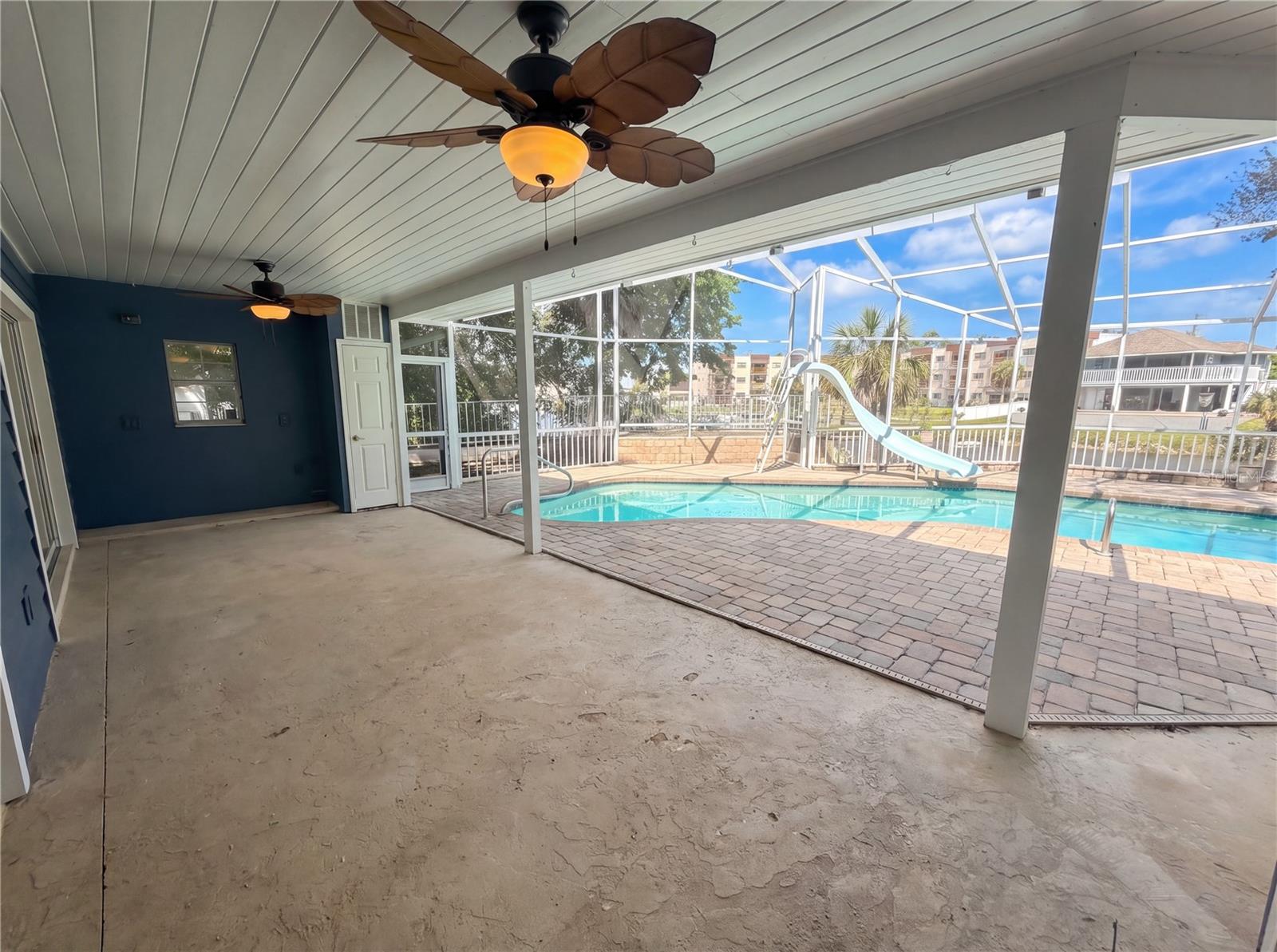 5609 EXECUTIVE DR, NEW PORT RICHEY, FL, 34652