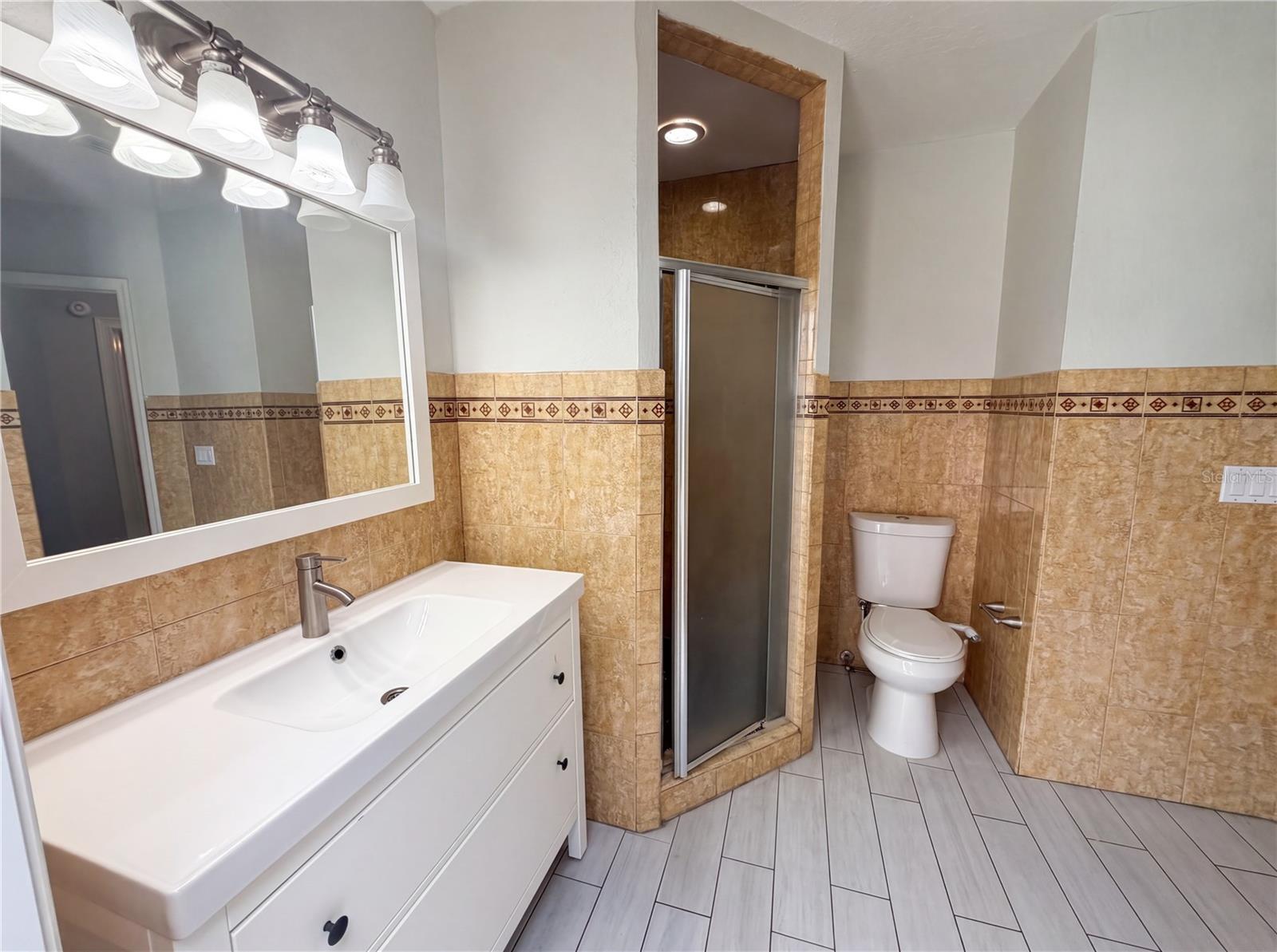 5609 EXECUTIVE DR, NEW PORT RICHEY, FL, 34652