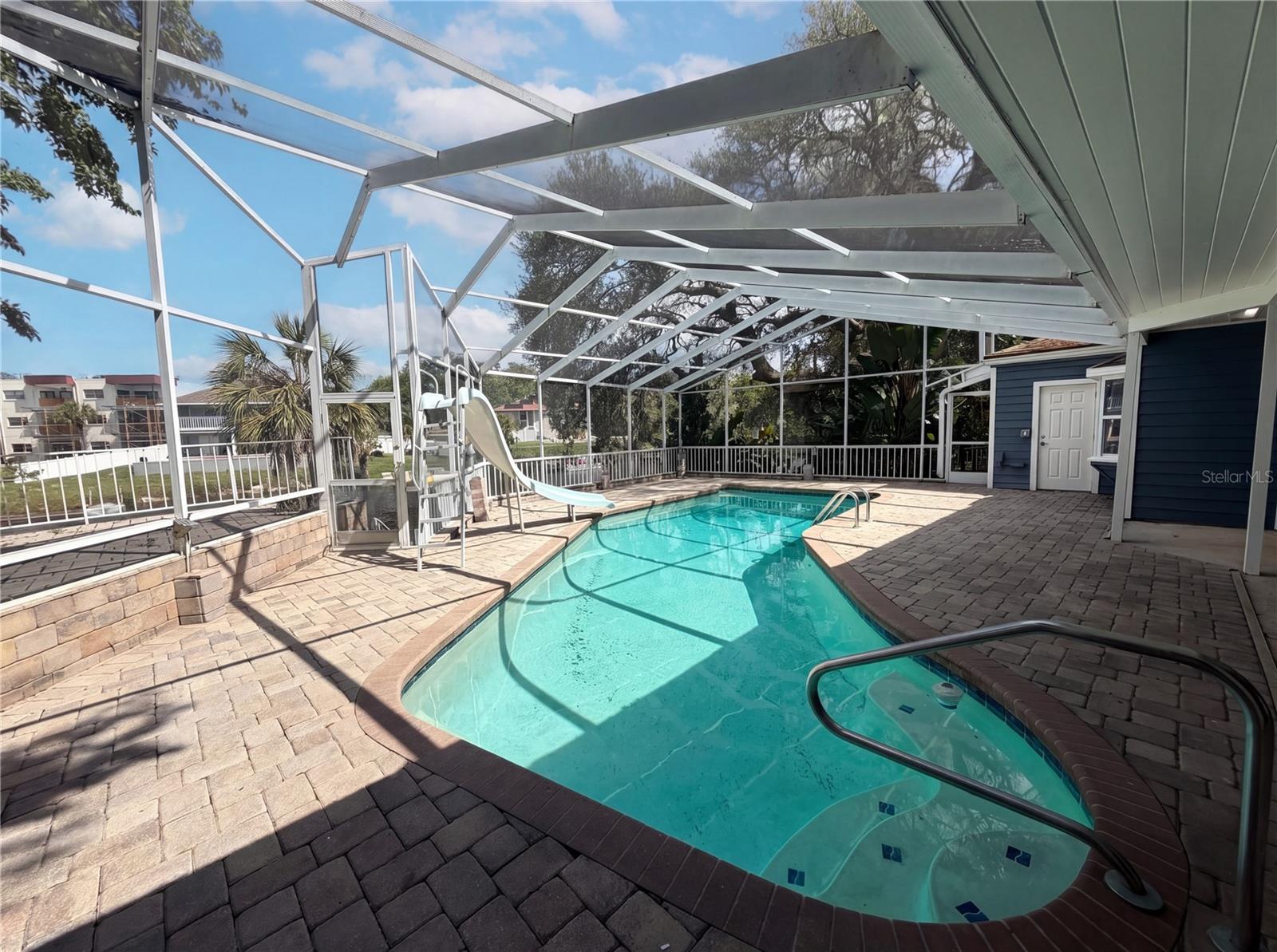 5609 EXECUTIVE DR, NEW PORT RICHEY, FL, 34652