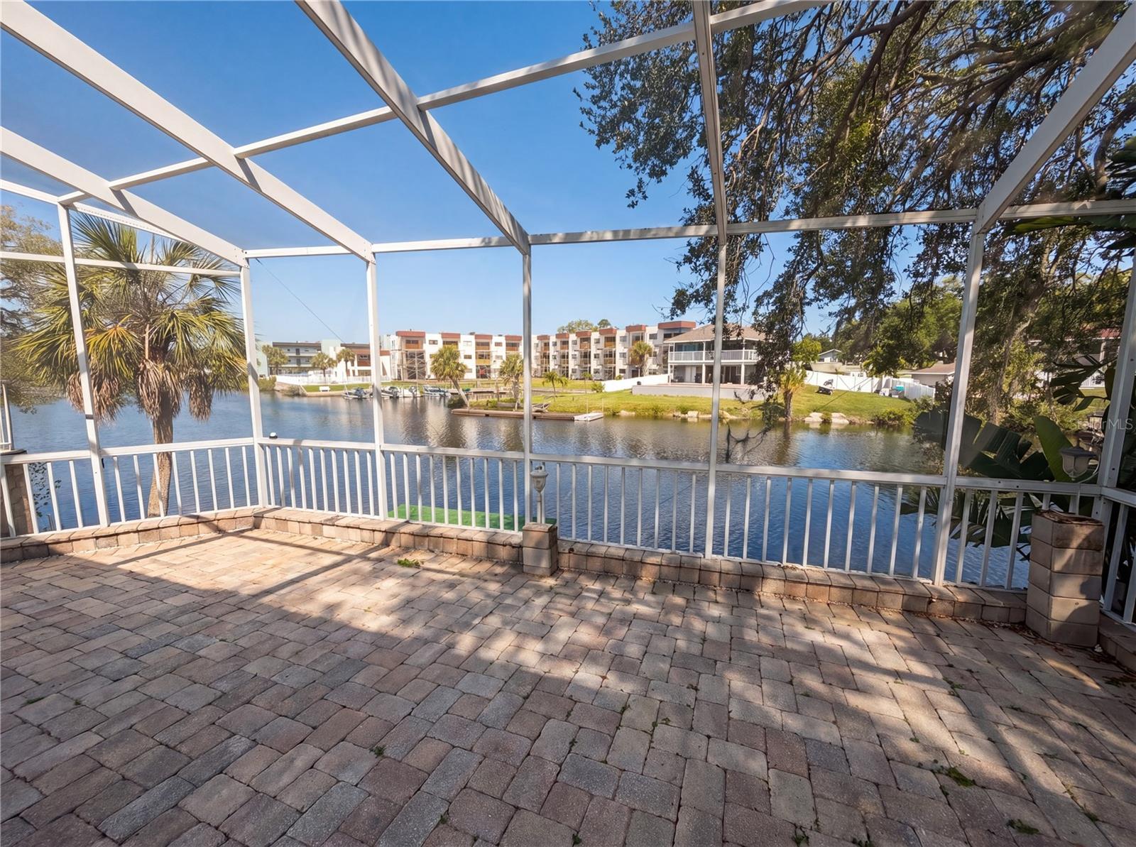 5609 EXECUTIVE DR, NEW PORT RICHEY, FL, 34652