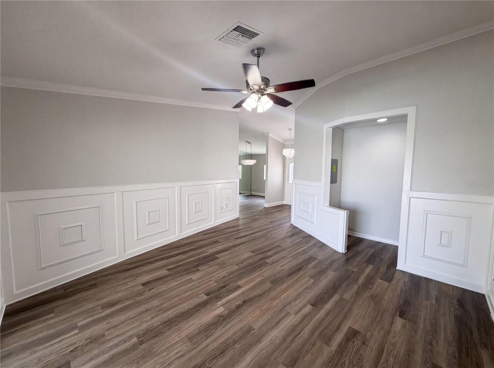 5609 EXECUTIVE DR, NEW PORT RICHEY, FL, 34652