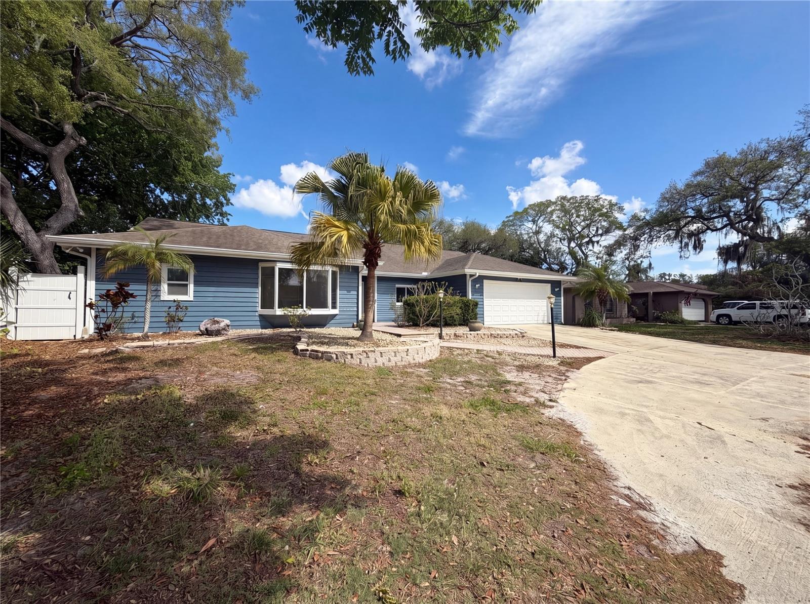 5609 EXECUTIVE DR, NEW PORT RICHEY, FL, 34652