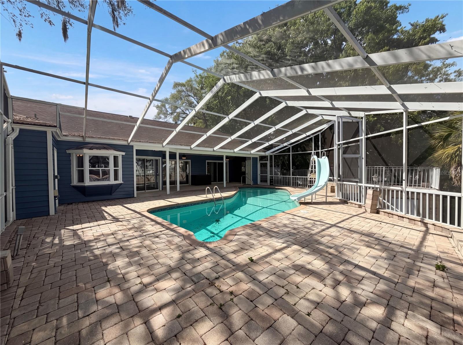 5609 EXECUTIVE DR, NEW PORT RICHEY, FL, 34652