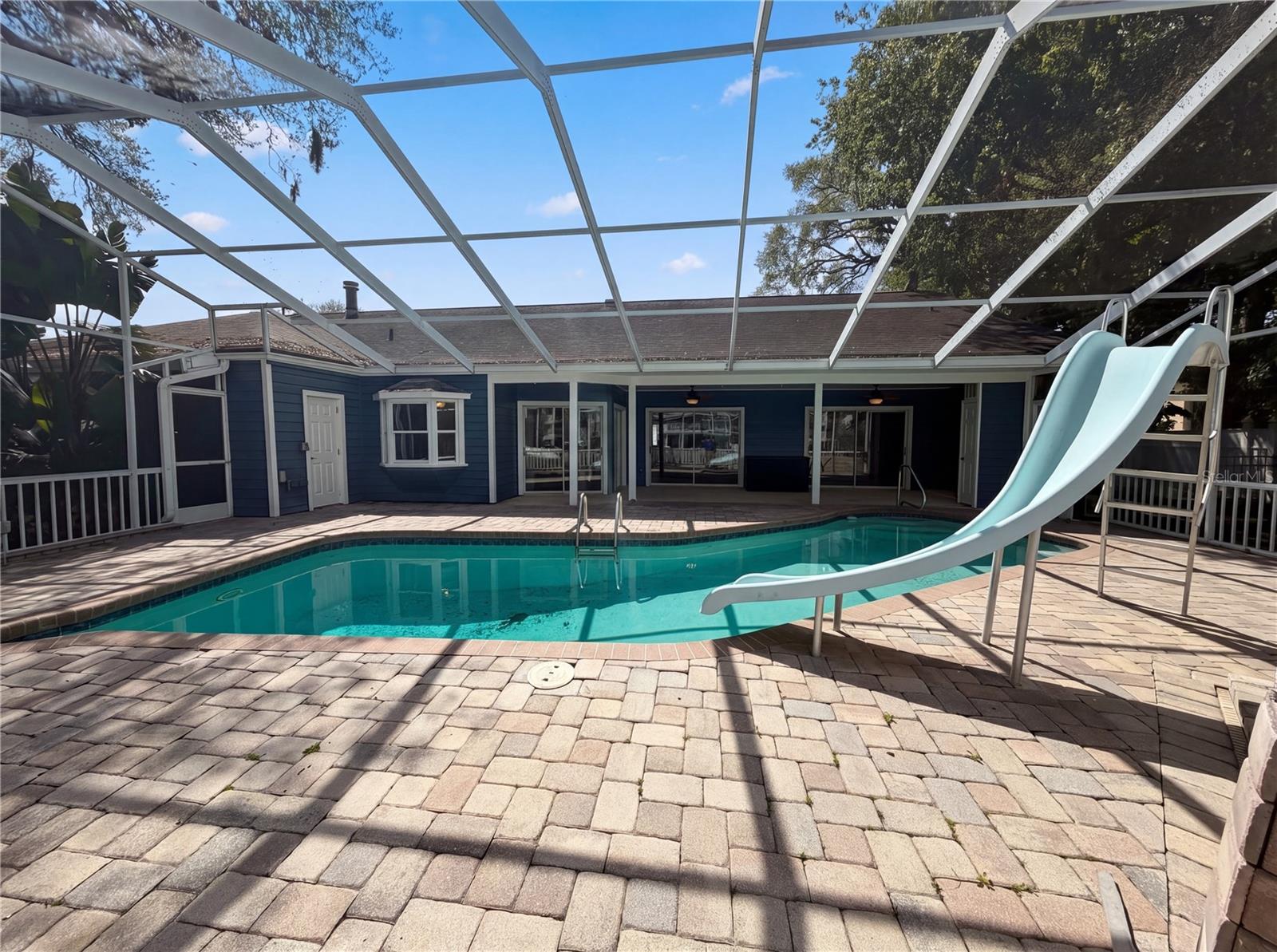 5609 EXECUTIVE DR, NEW PORT RICHEY, FL, 34652