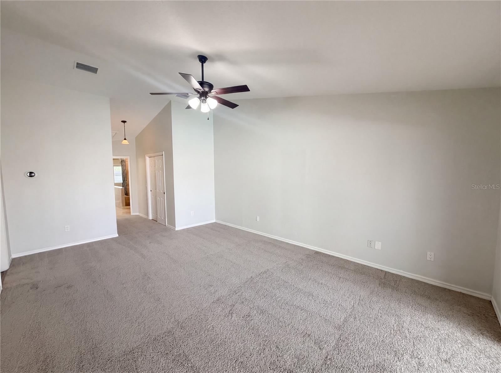 5609 EXECUTIVE DR, NEW PORT RICHEY, FL, 34652