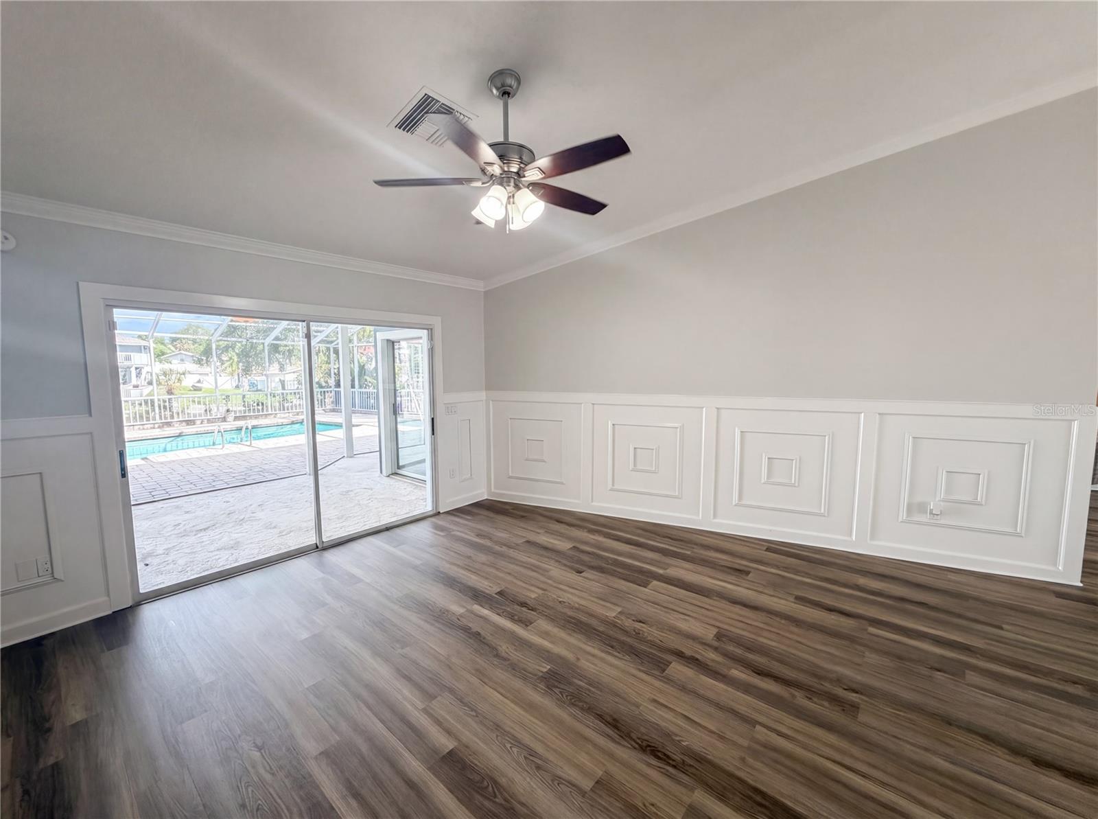 5609 EXECUTIVE DR, NEW PORT RICHEY, FL, 34652