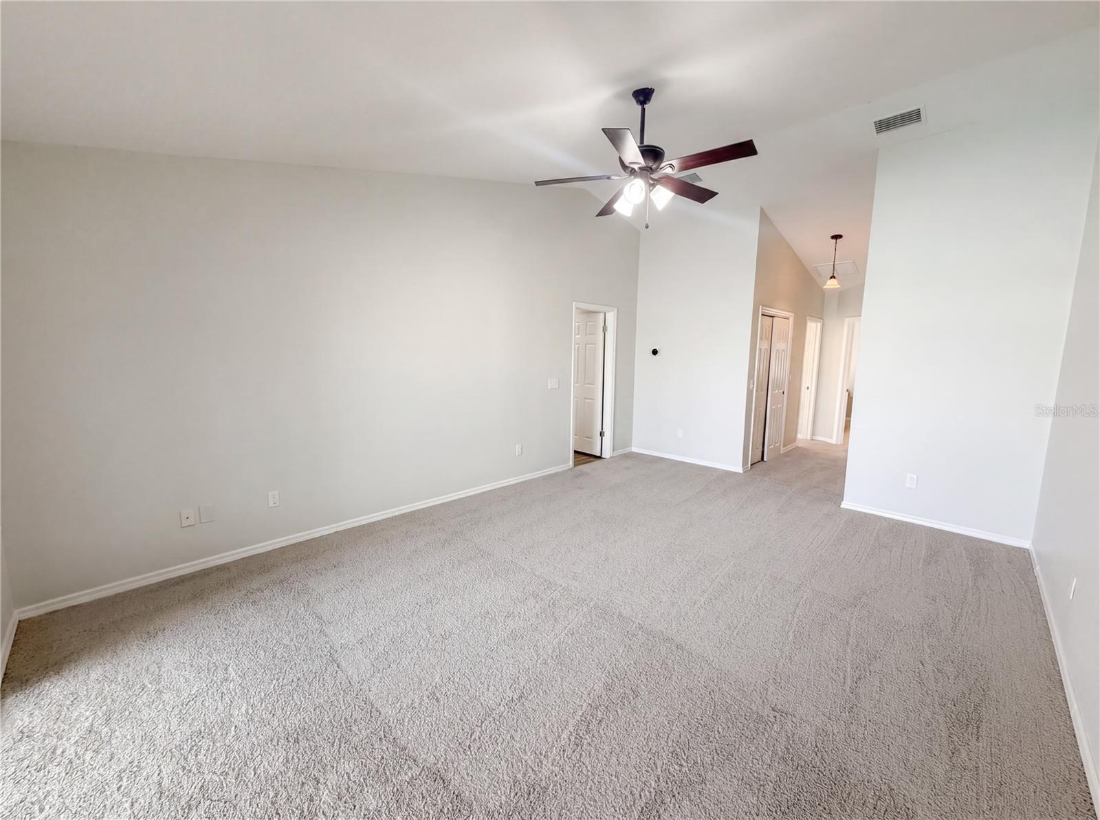 5609 EXECUTIVE DR, NEW PORT RICHEY, FL, 34652