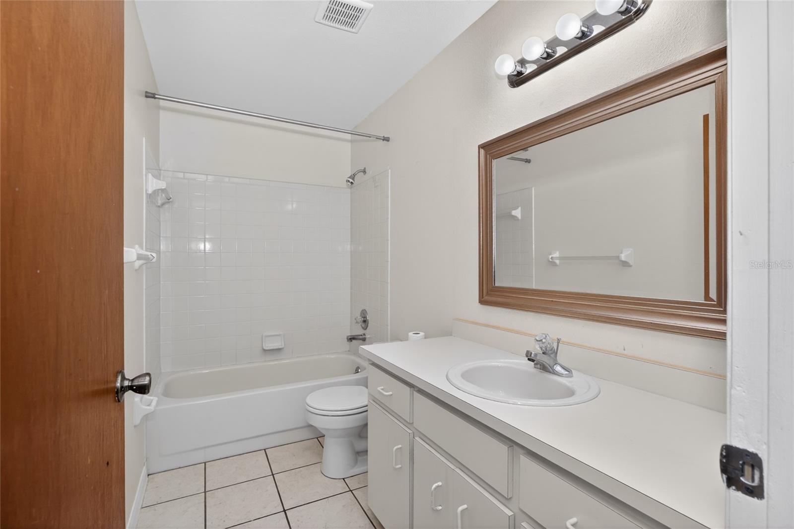 1140 DOSSEYWOOD LN, LAKELAND, FL, 33811